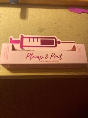 Plump & Pout Lip Plumping Booster — Pink